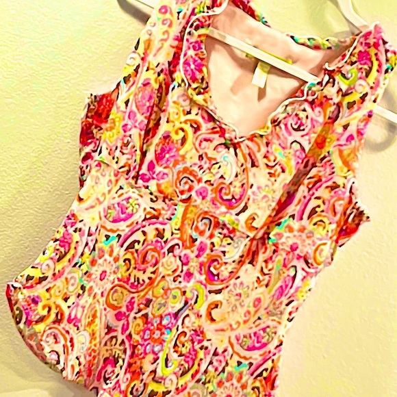 NWOT S Ruffled V Neck Paisley &Floral Bright Summer Top🌹 - Picture 1 of 1